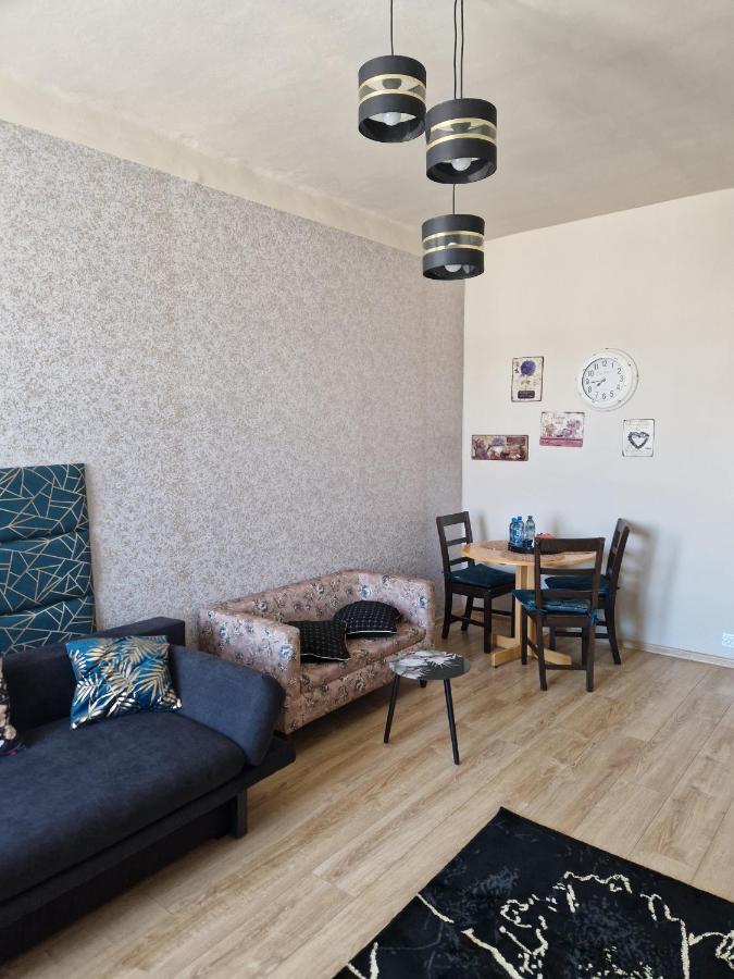 Sara -mikolajska - Rynek - Netflix Hydromassage Apartment