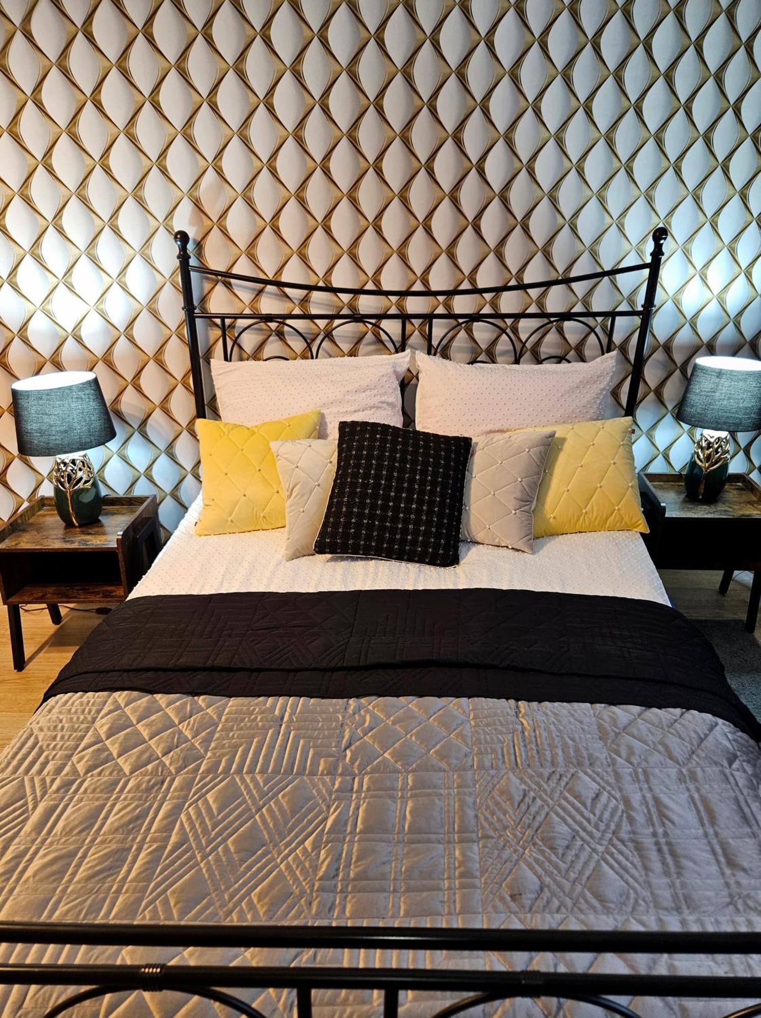 Sara -mikolajska - Rynek - Netflix Hydromassage Apartment
